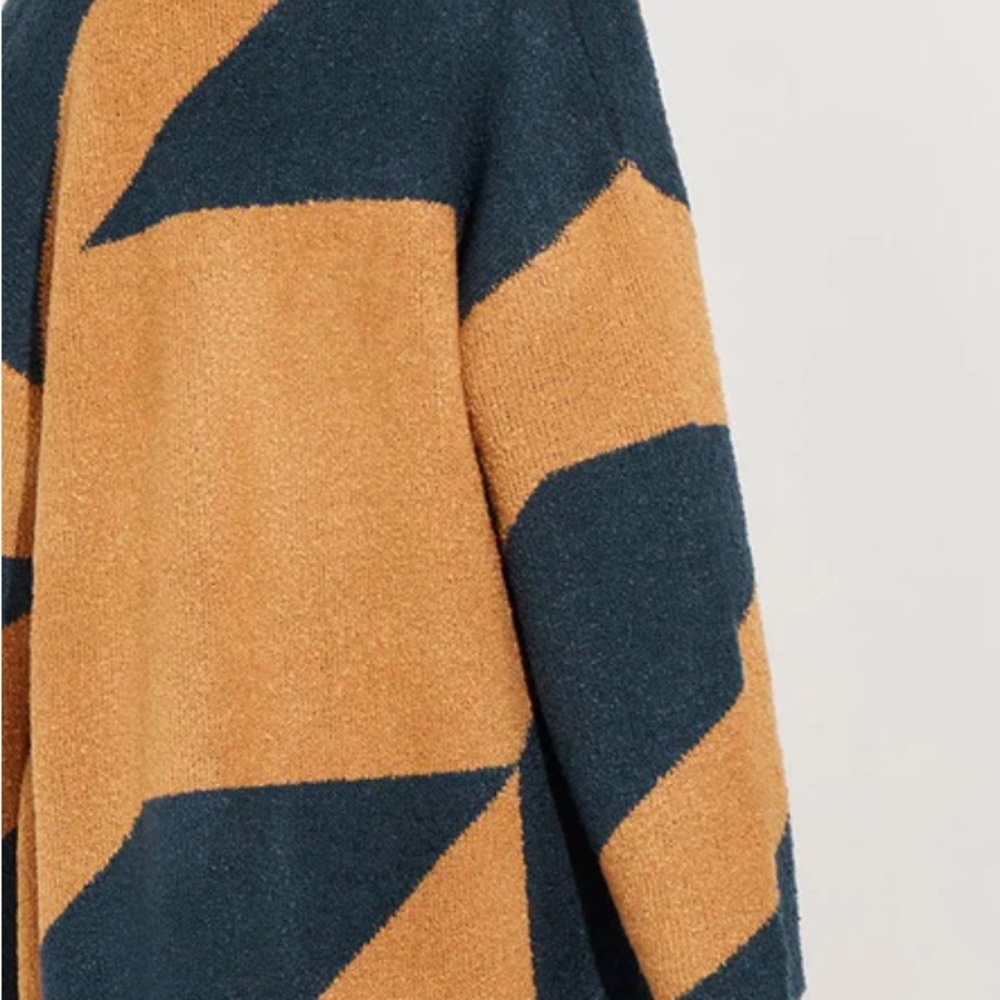 Misook Oversized Geometric Pattern Cozy Knit Card… - image 8